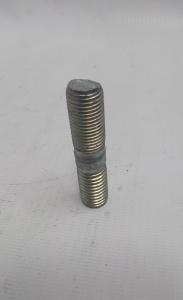 Шпилька М12х1,75/М12х1,25х32 картера маховика ЯМЗ-536