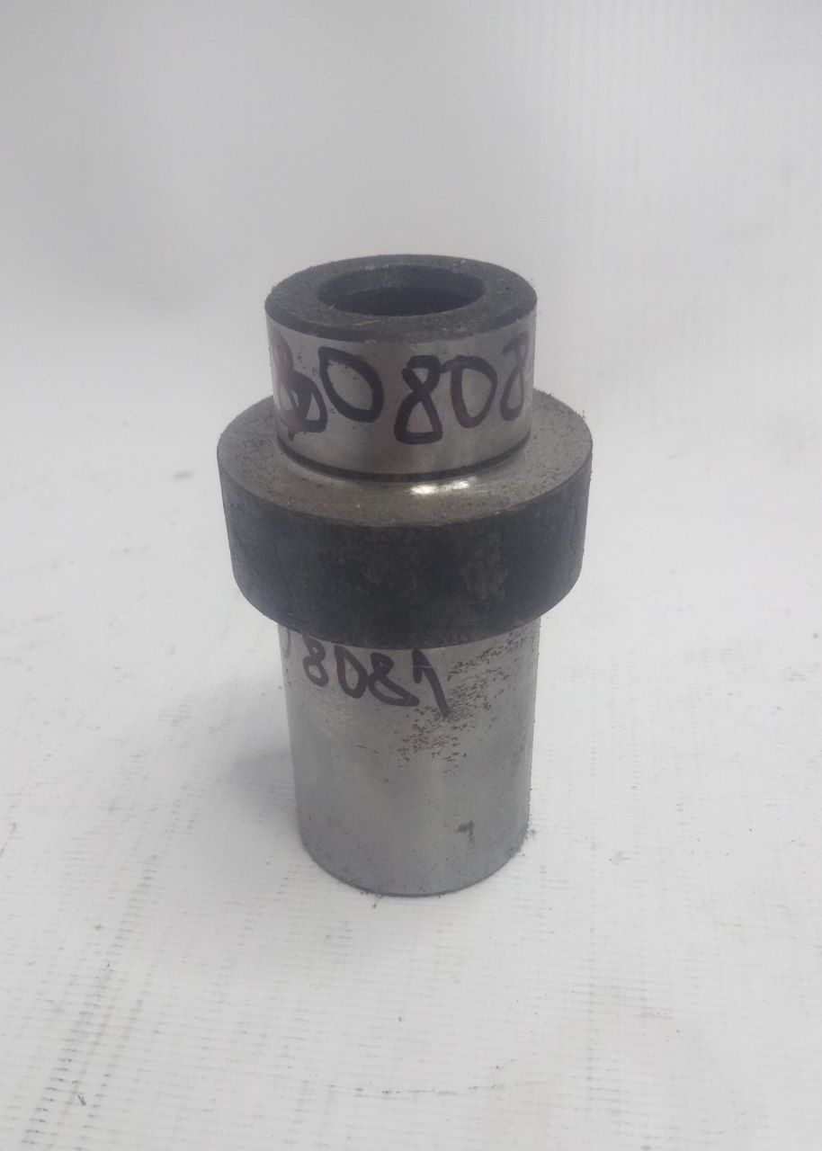 Ось шкива вентилятора ЯМЗ-650