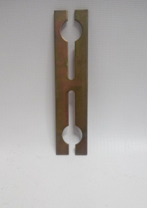 Пластина шпильки ГБЦ нижняя ЯМЗ-240 (разд.)